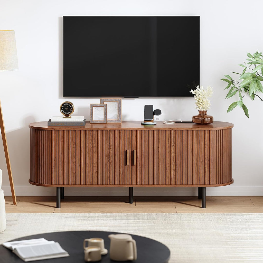 55' TV Stand with Power Outlet, Mid-Century Modern Television Stand, Fluted Media Console with Sliding Doors, Entertainment Center for TVs up to 60 Inch, Adjustable Shelves, Walnut