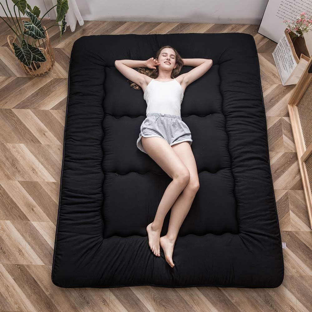 MAXYOYO Japanese Floor Mattress Futon Mattress, 4' Thicken Tatami Mat Sleeping Pad Foldable Roll Up Mat Boys Girls Dormitory Pad Kids Floor Lounger, Black, King