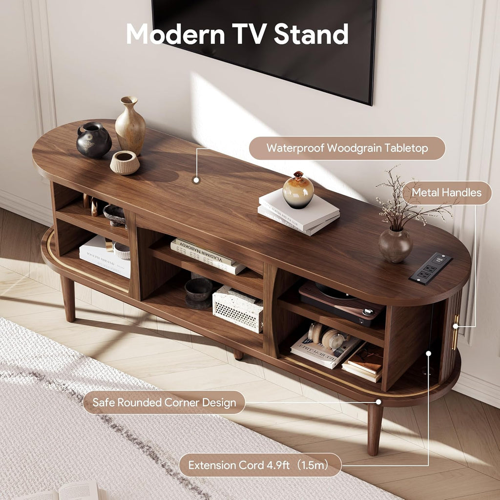 Decofy Mid Century TV Stand for TVs up to 65 Inches, Entertainment Center with Storage, Power Outlet, Fluted Sliding Doors & Adjustable Shelves, Modern Media TV Console Table for Living Room (Walnut)