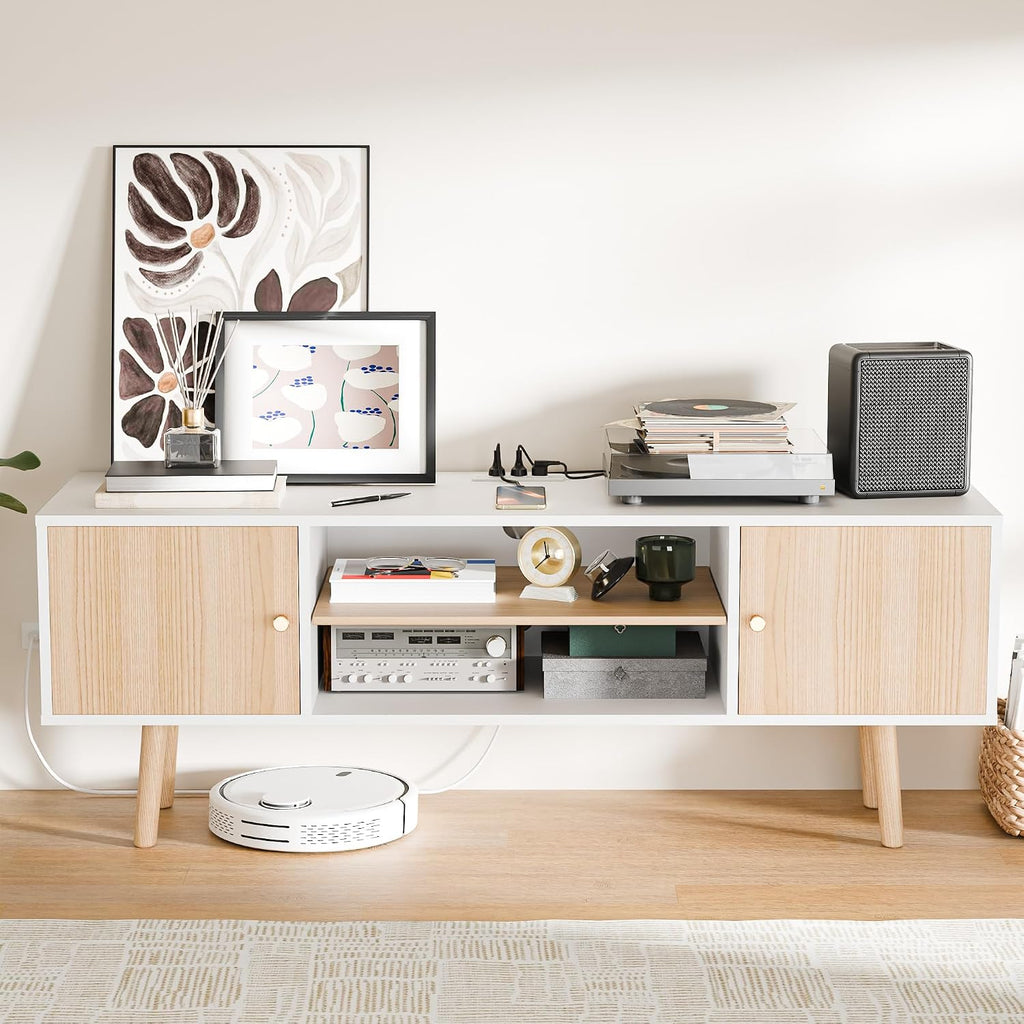 Cozy Castle TV Stand for 48-55 Inch TV, Mid Century Modern Entertainment Center with Storage Cabinet, TV Media Console with Charging Station for Living Room (Oak, 53.1' W x 15.7' D x 19.7' H)